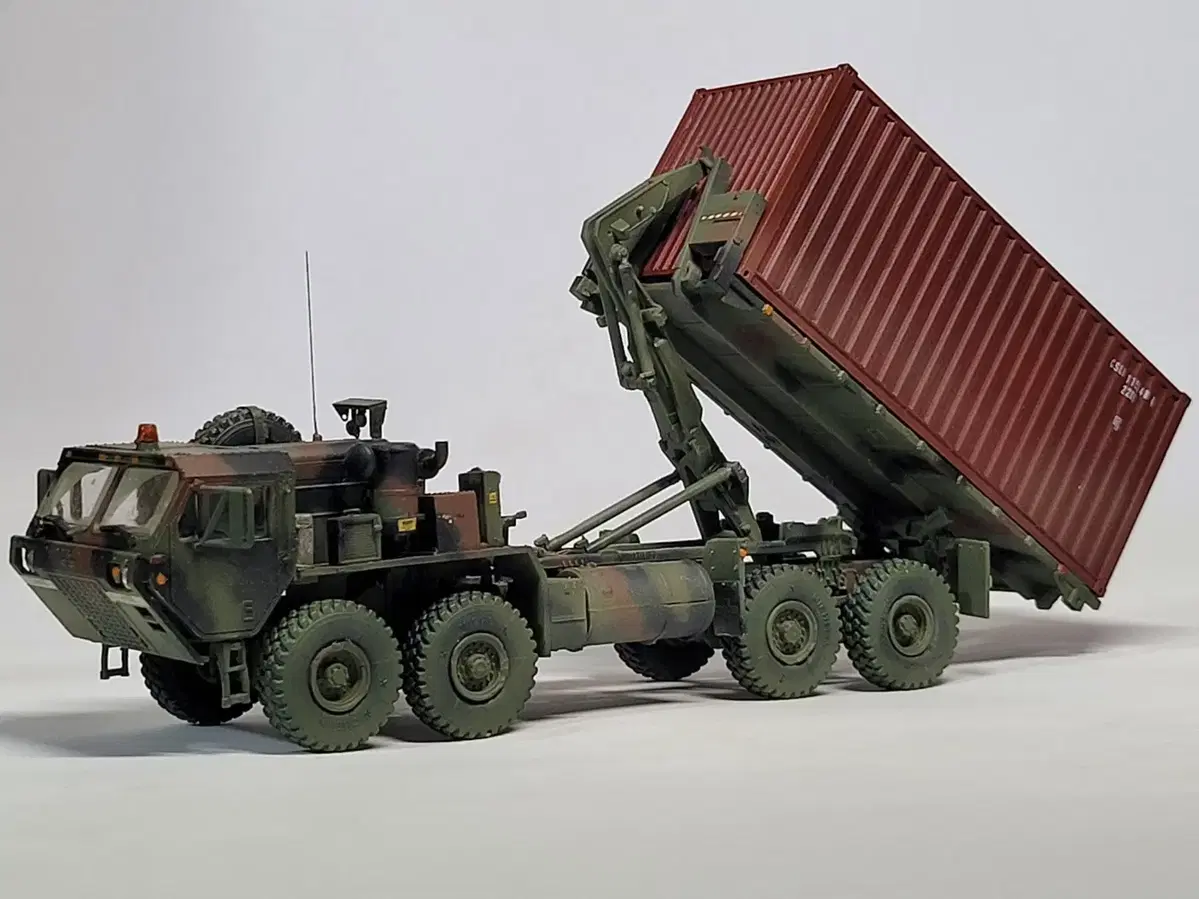 프라모델 M1120 HEMTT 트럭 완성품