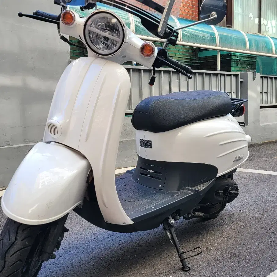 줄리 50CC 클래식 스쿠터 팝니다