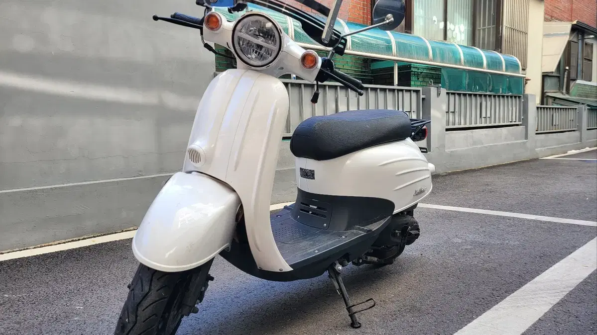 줄리 50CC 클래식 스쿠터 팝니다