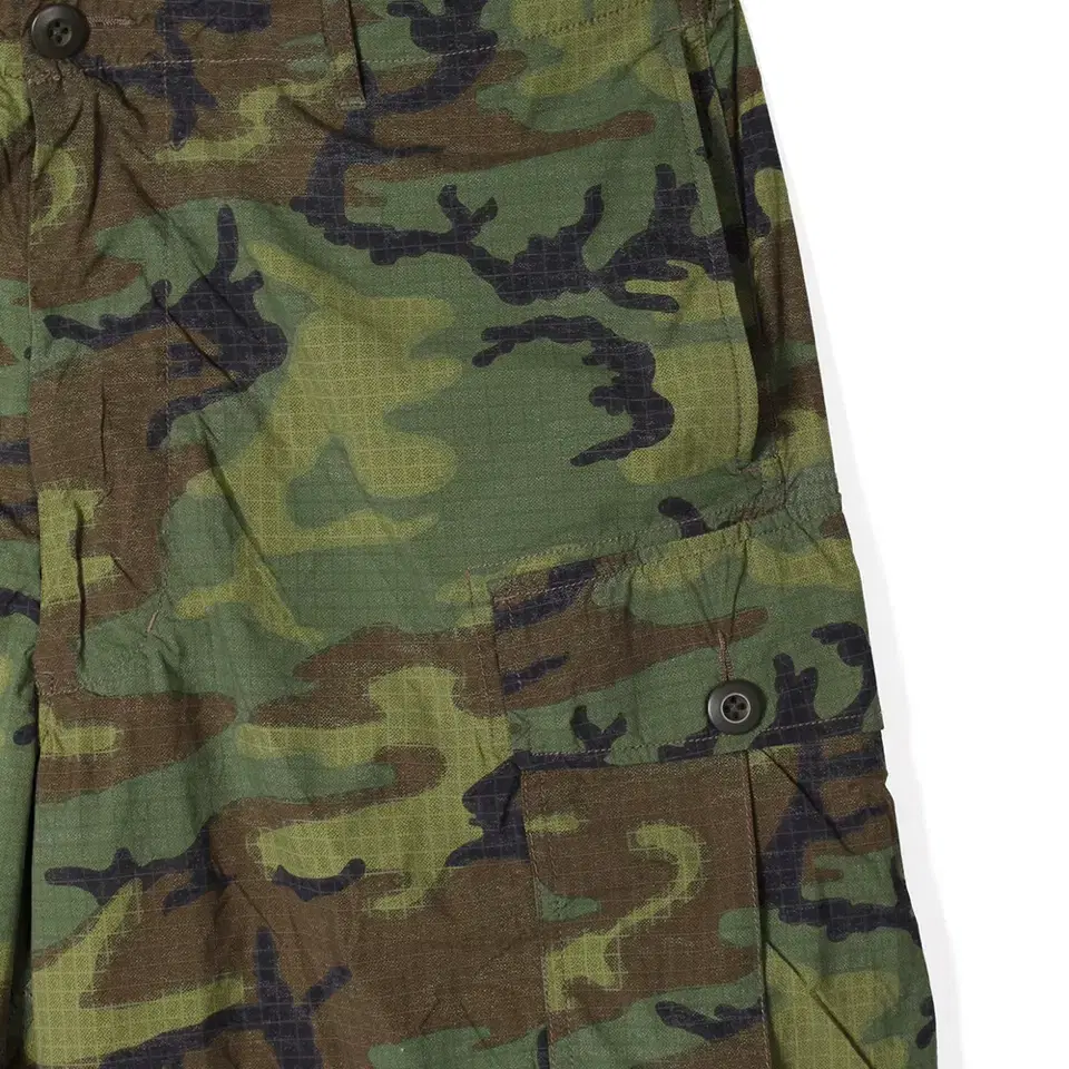 BEAMS plus x komatsu camo pants