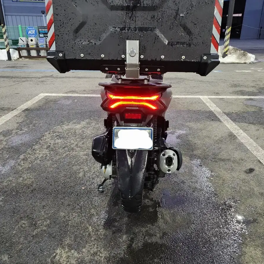 혼다 PCX 125 22년식 12,@@@km 팝니다