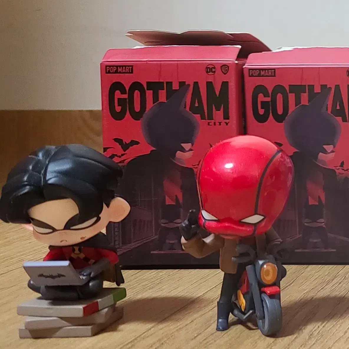 DC Comics Pop Mart Gotham Red Robin Red Hood Unsealed #디씨코믹스