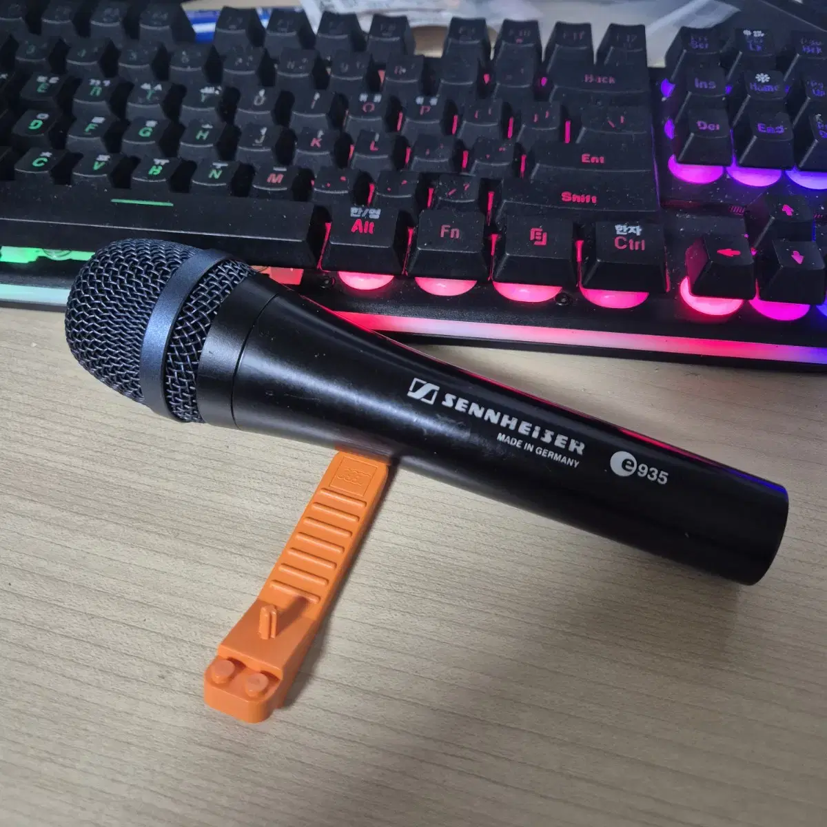 Sennheiser e 935 팝니다.