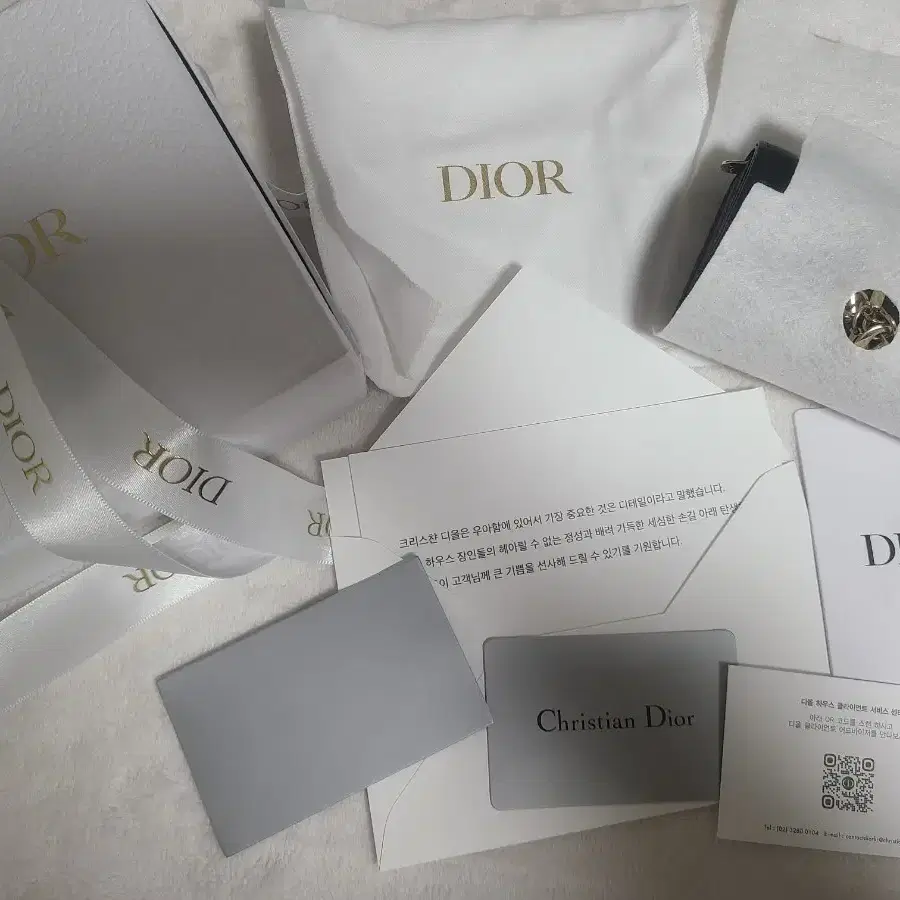 디올 My Dior Glycine 카드지갑 팝니다