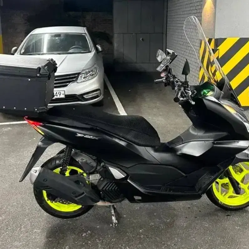 [HONDA]PCX125 ABS 22년식 알루미늄 탑박스