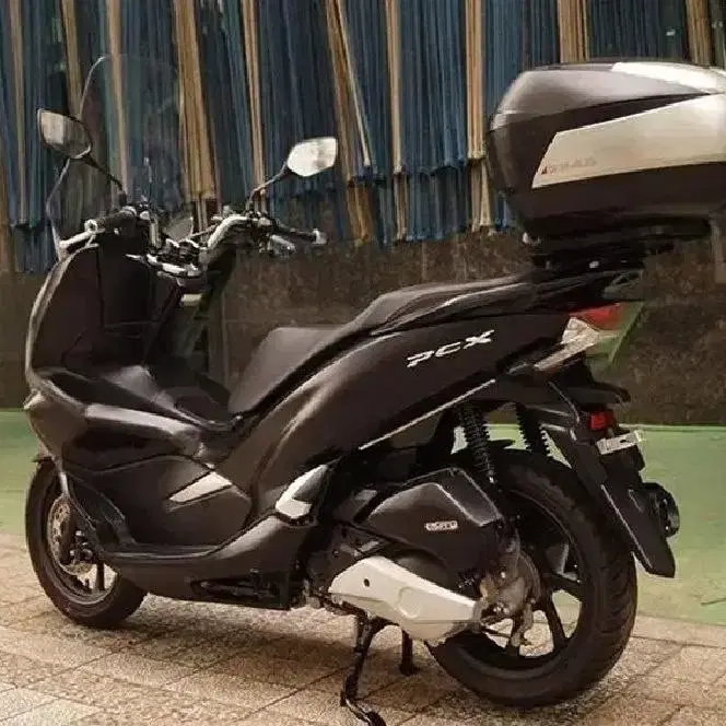 Pcx125더뉴20년식 신차급 컨디션 판매합니다.