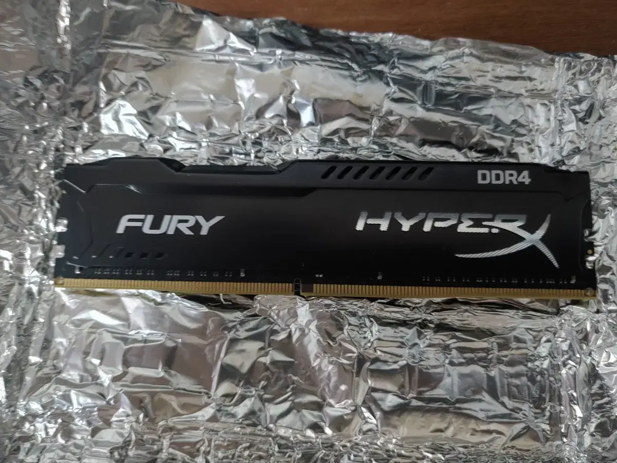 킹스톤 하이퍼X DDR4 2400 16GB 1개