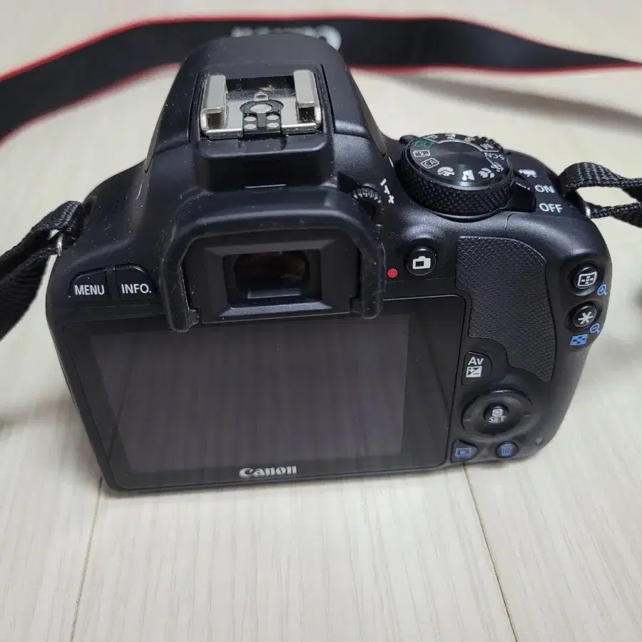 캐논 DSLR 카메라 EOS 100D 와 18-55 STM 렌즈 세트