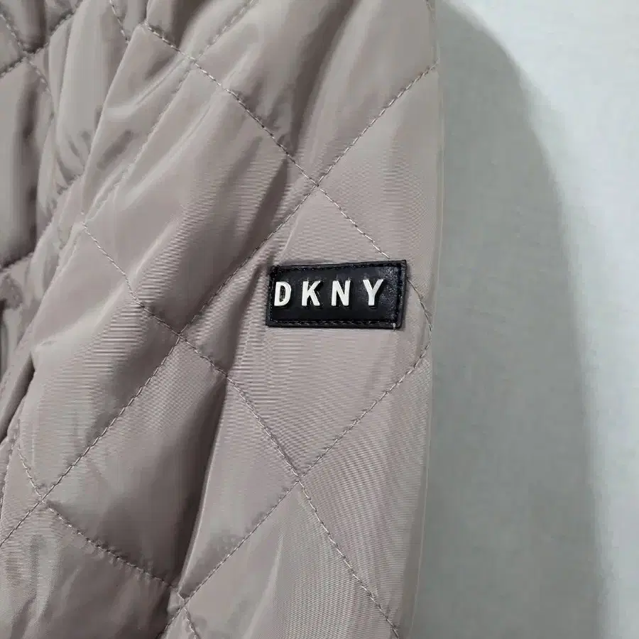 DKNY경량자켓