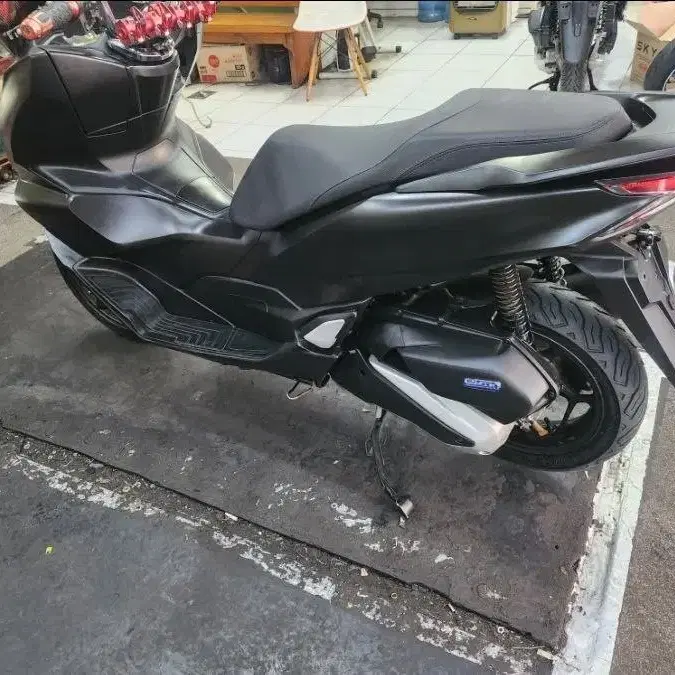 Pcx125ABS 21년식 블랙박스 투채널 2만키로 판매합니다.