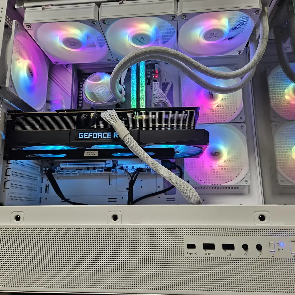 9800x3d, b850m wifi, rtx4080 super 어항 본체