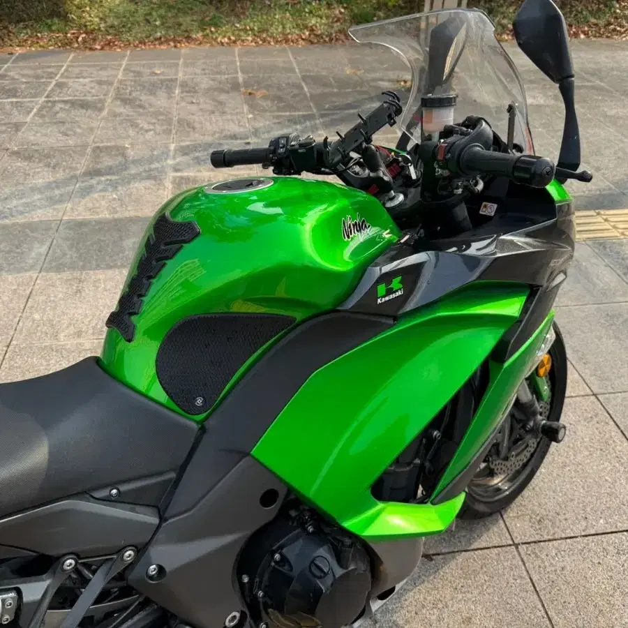 가와사키 z1000sx 18년형 짧은키로수 판매합니다