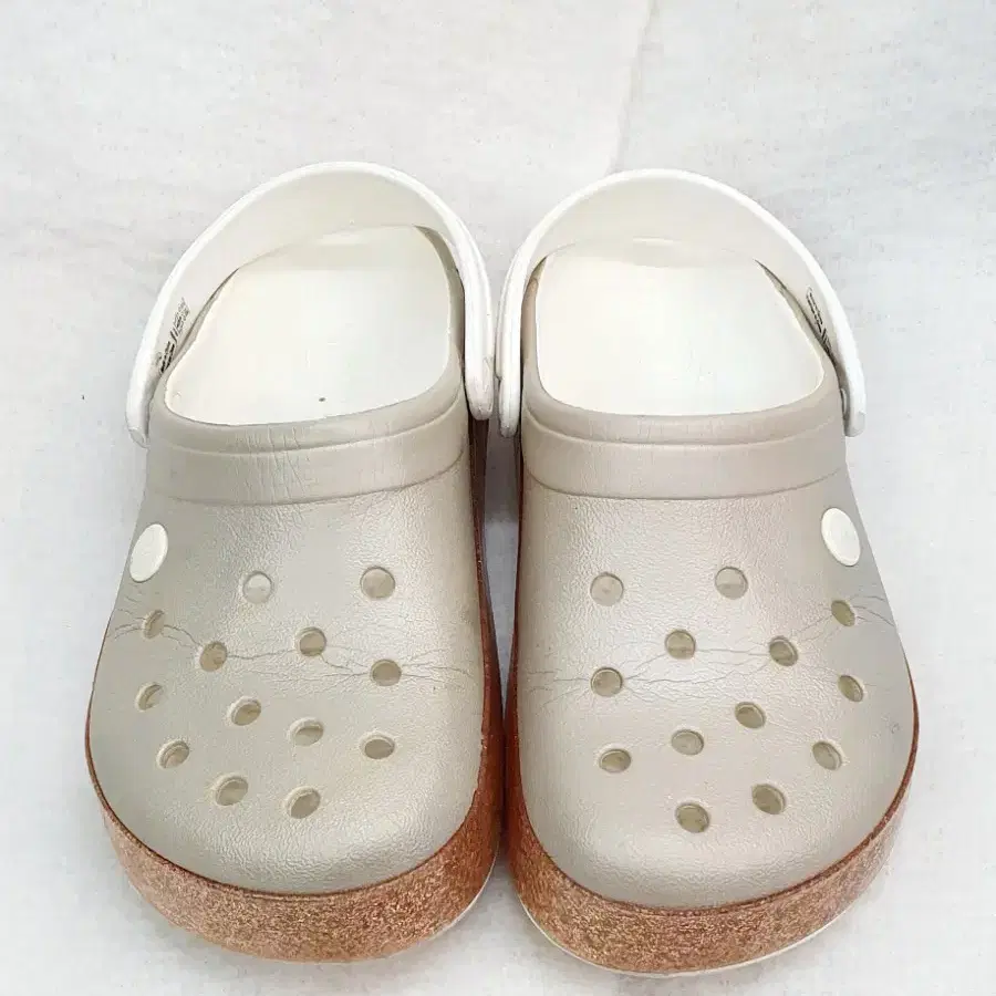 CROCS 샌들 (240)