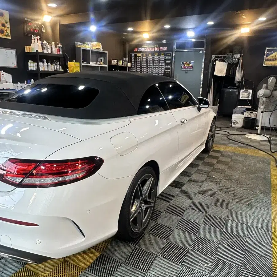 벤츠 C클래스 W205 C200 카브리올레 후기형 AMG Line 팝니다