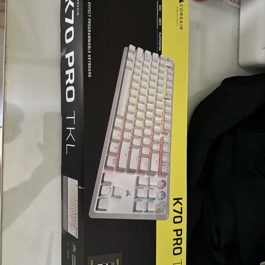 커세어 k70 pro tkl mgx 판매합니다.