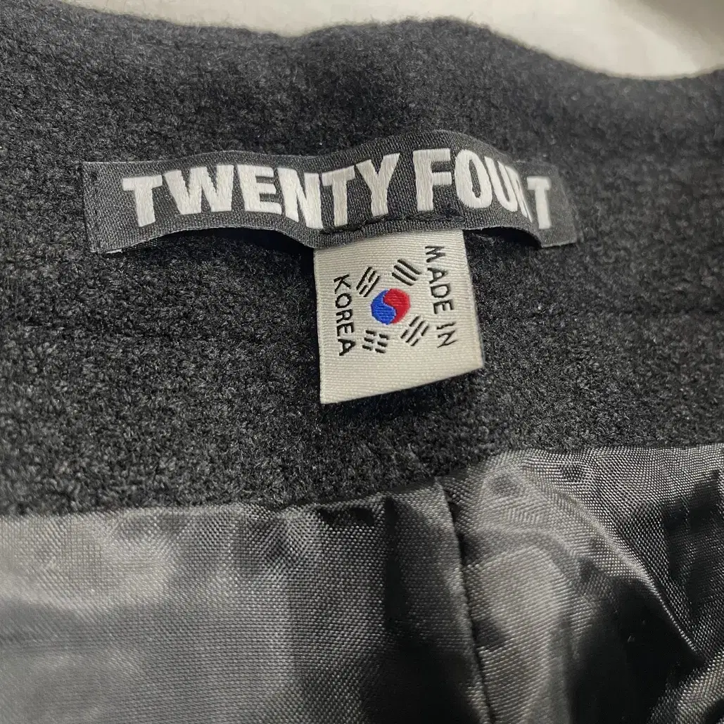 TWENTY FOUR T 버뮤다 팬츠 / 블랙