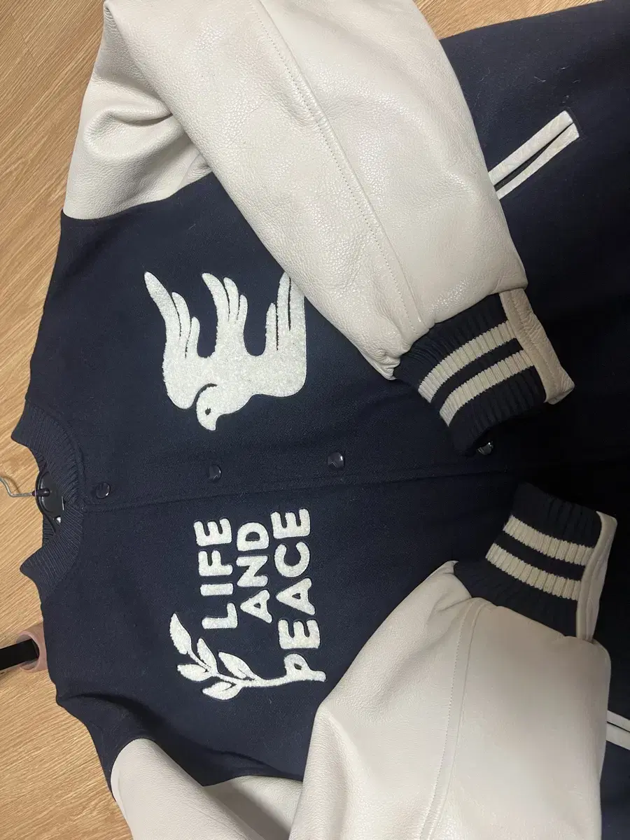 에스피오나지 life and peace varsity XL 바시티