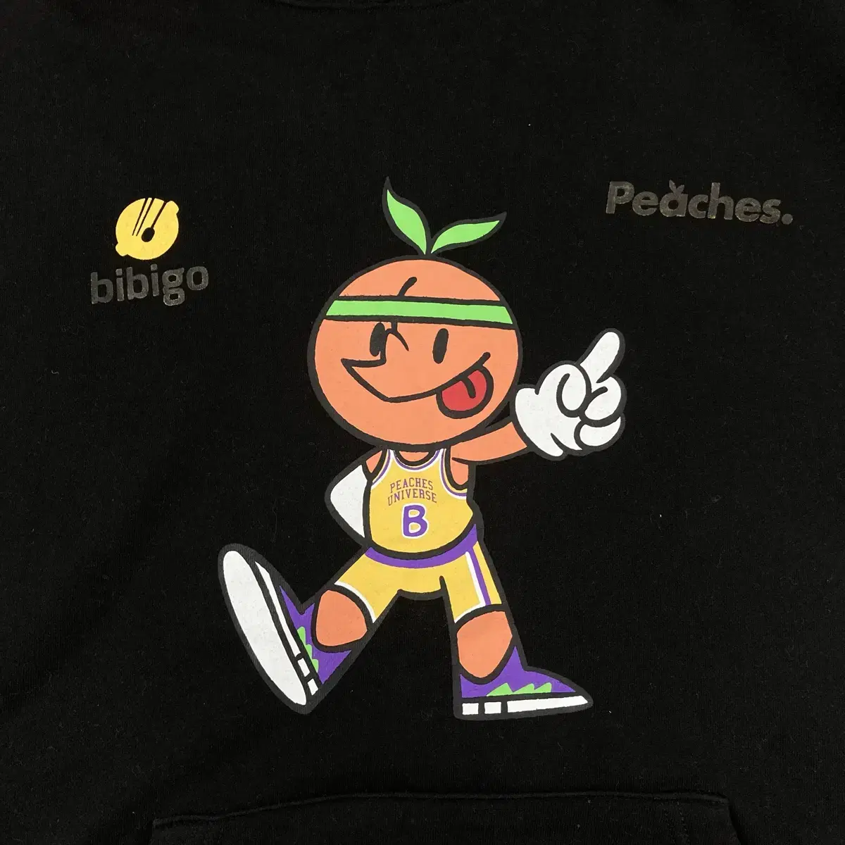 peaches 로고 블랙 후드티