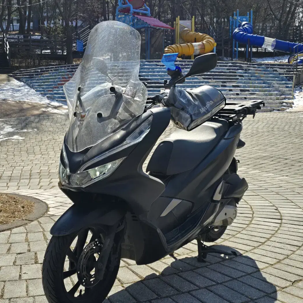 20년식 더뉴 PCX125 블랙 저렴하게 팝니다