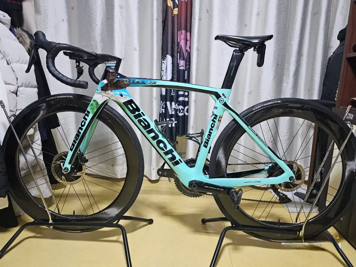 Bianchi Oltre XR4 Rogliacci Edition