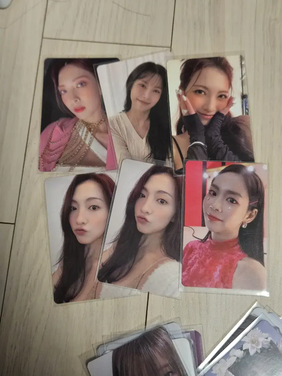 KARA album photocard kang jiyoung park gyuri han seungyeon