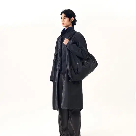 누마레 ee GARMENT DYED CURVED FISHTAIL COAT