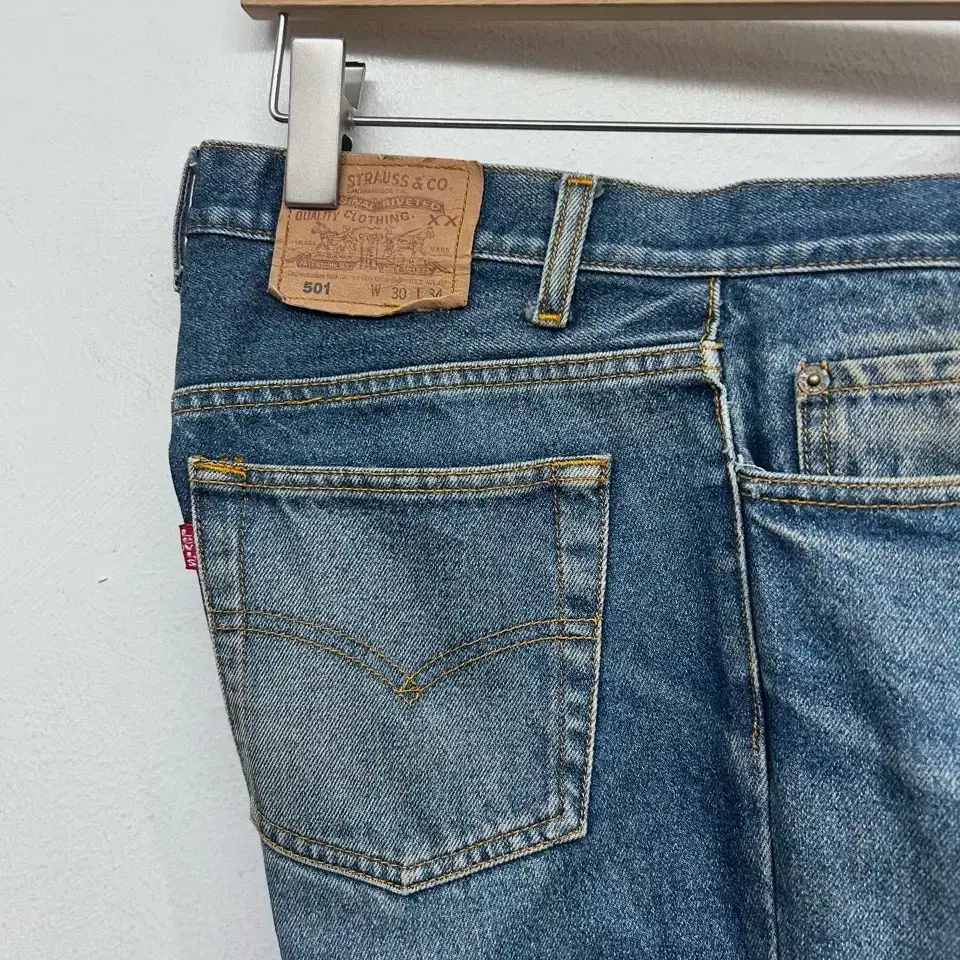 90s USA Levis 501