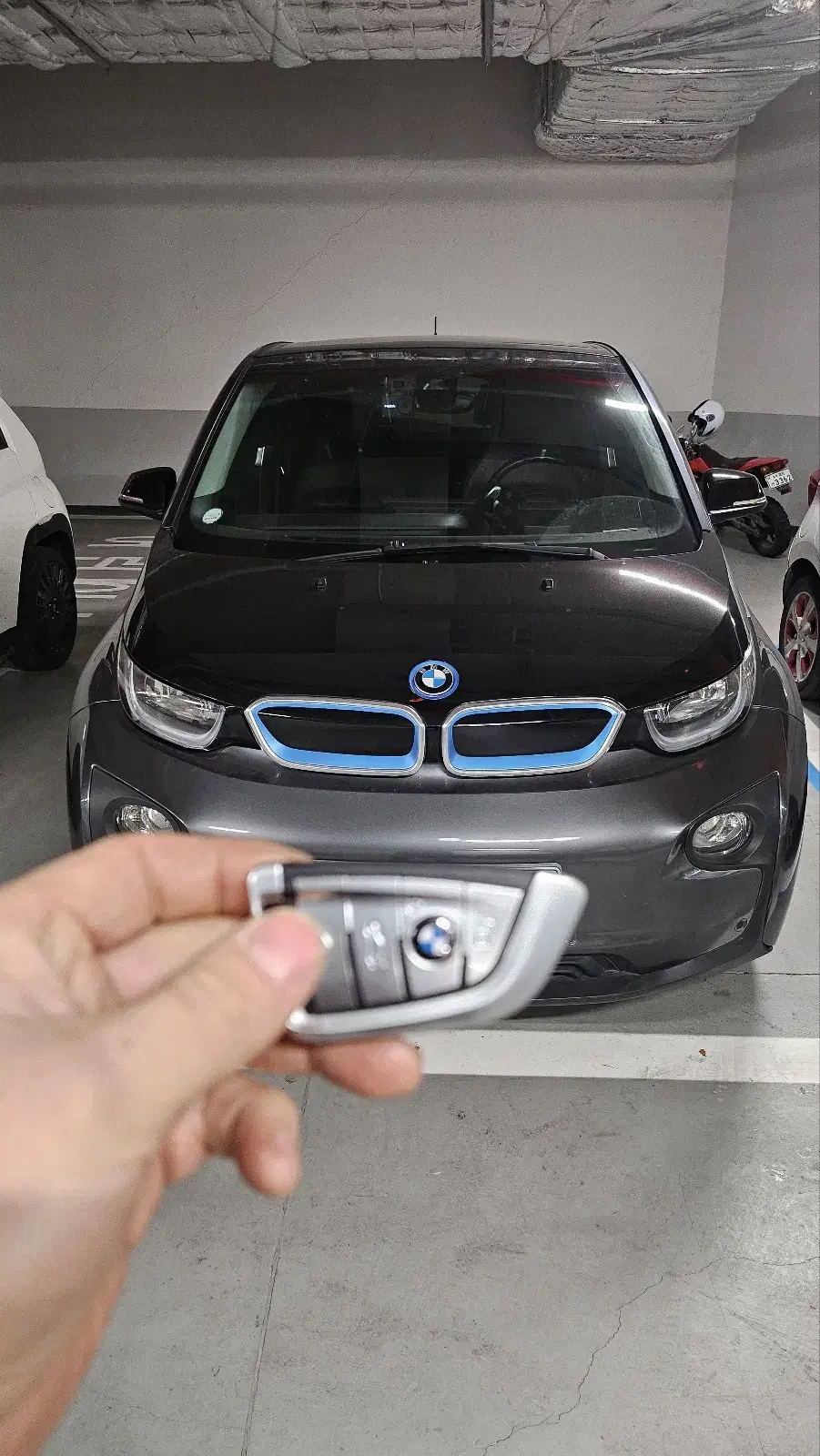 BMW 전기차 i3, i8 스마트키 분실시 최신형 G바디 칼키 추가 제작