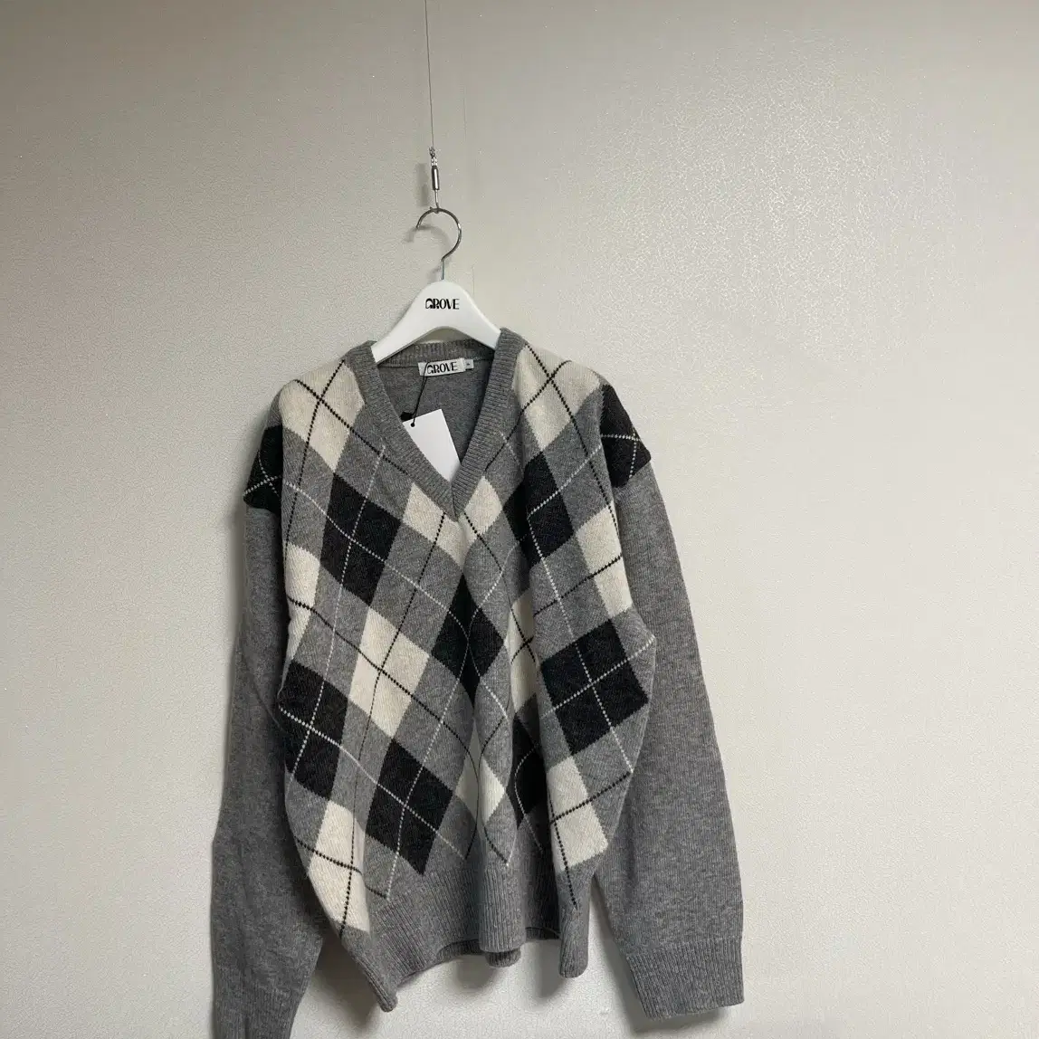 그로브 차정원ARGYLE V-NECK KNIT아가일브이넥니트 _그레이