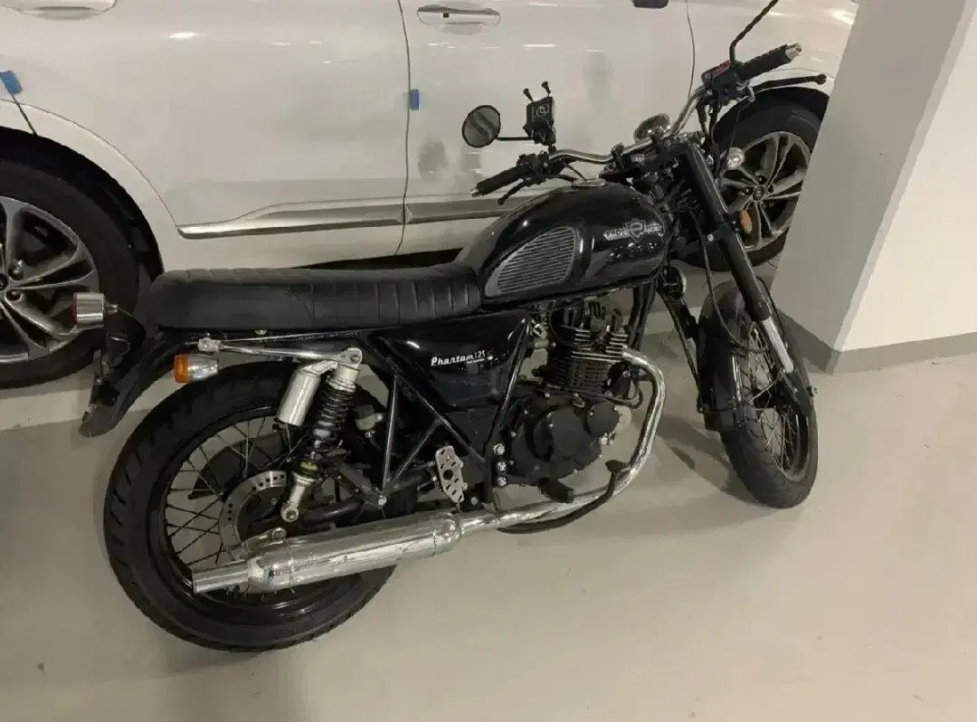 엘로이 팬텀125cc 19년식