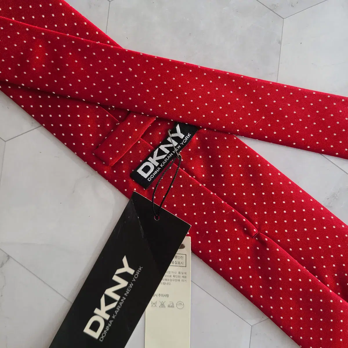 DKNY 정품 슬림 넥타이 7.6cm 새제품 A16607