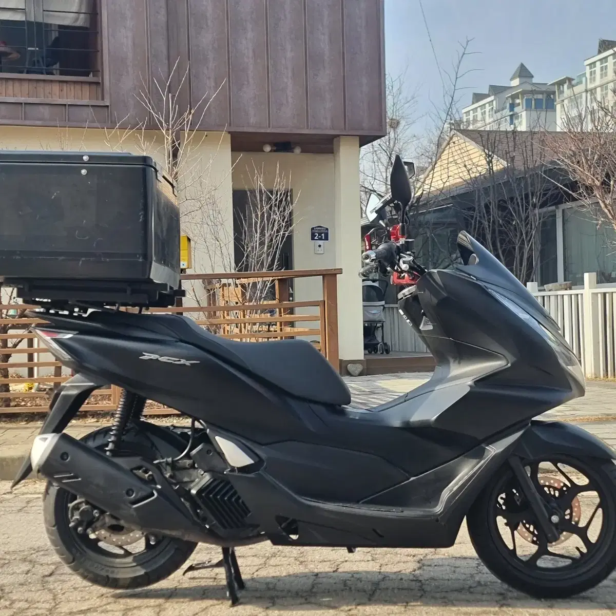 혼다 pcx125 24년식 1만km 배달셋팅 성능좋은 바이크 판매합니다.