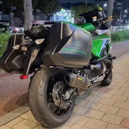 가와사키 닌자 Z1000SX 판매합니다.