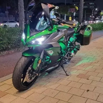 가와사키 닌자 Z1000SX 판매합니다.