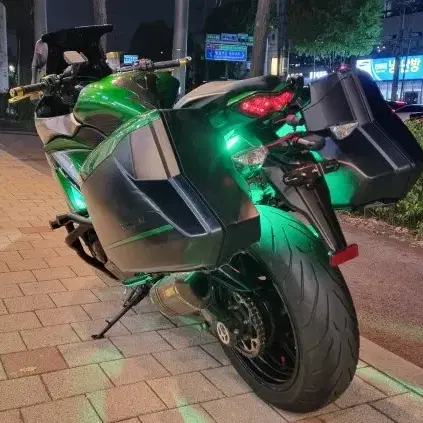 가와사키 닌자 Z1000SX 판매합니다.