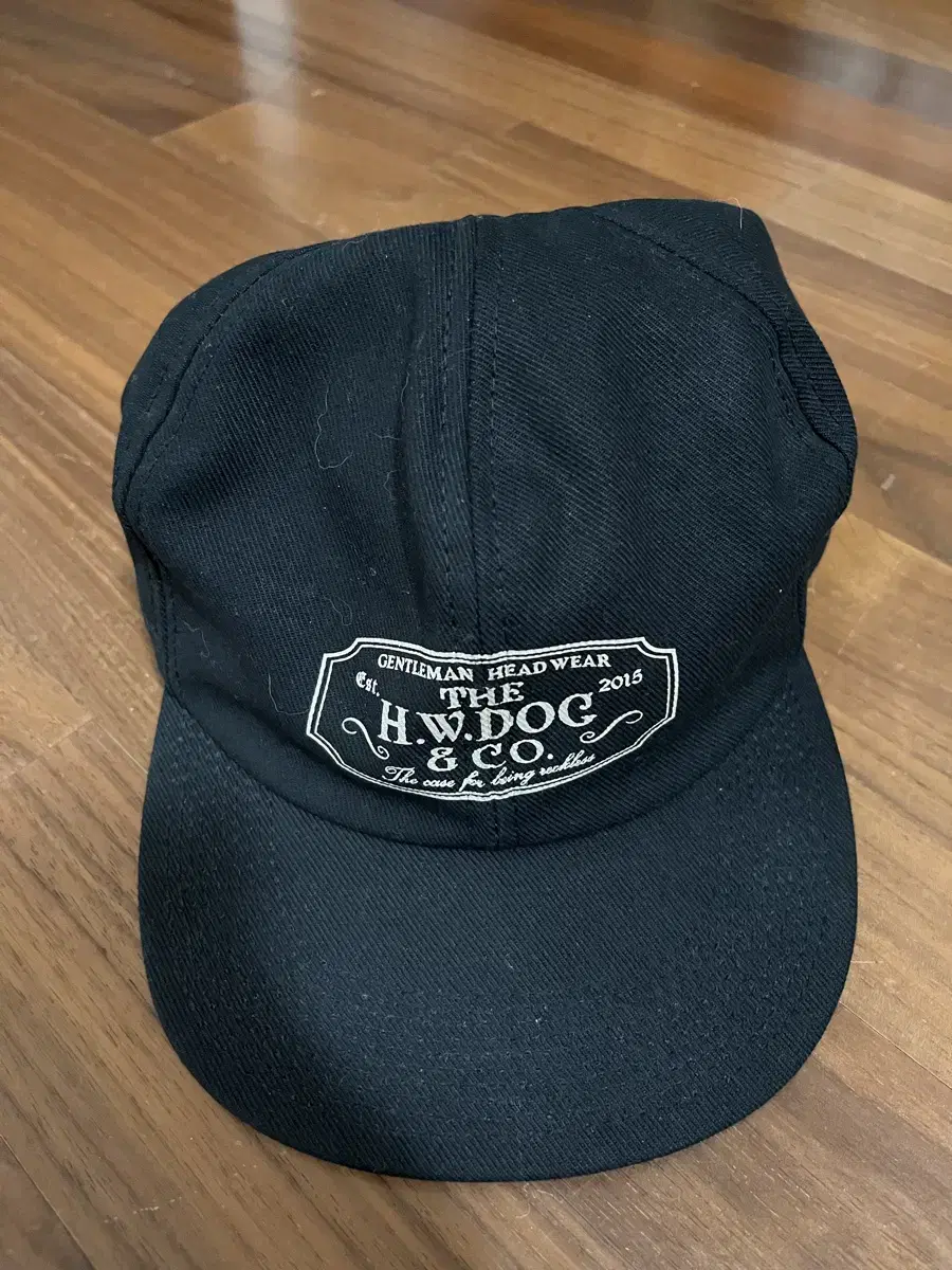 the h.w dog&co 도그앤코 모자 38사이즈