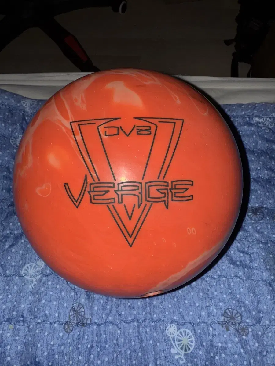 DV8 Virgo Orange Bowling Ball