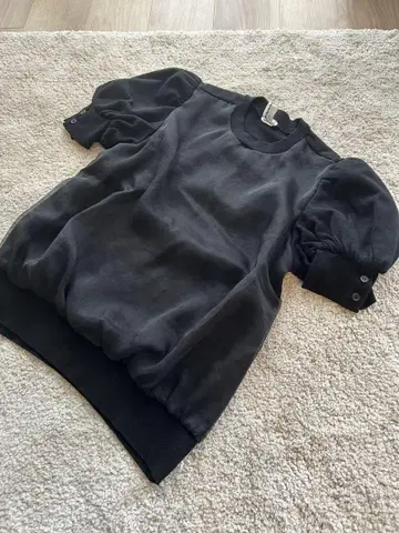 [새상품급]느와르케이니노미야 반팔 튤 니트