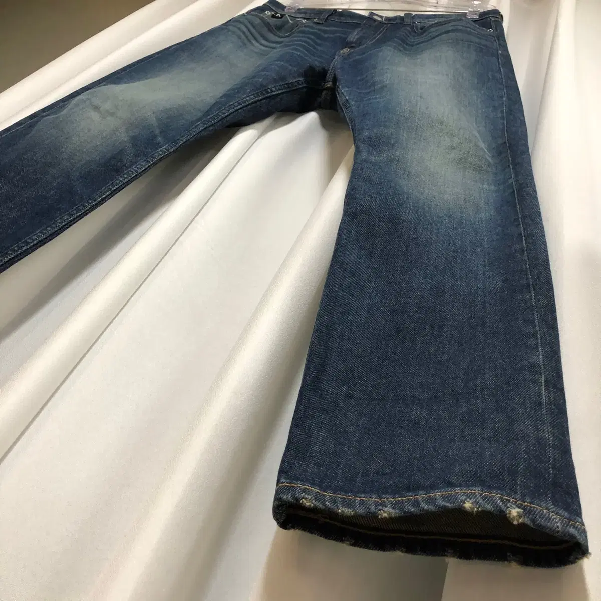 Calvin Klein Jeans 프리미엄 셀비지 데님 팬츠 (w32)