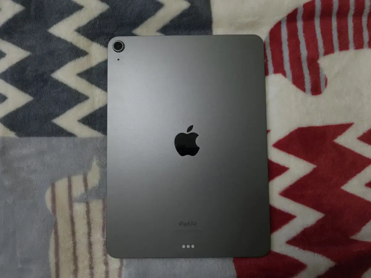 iPad Air 5th Generation 256GB Wi-Fi Akeful