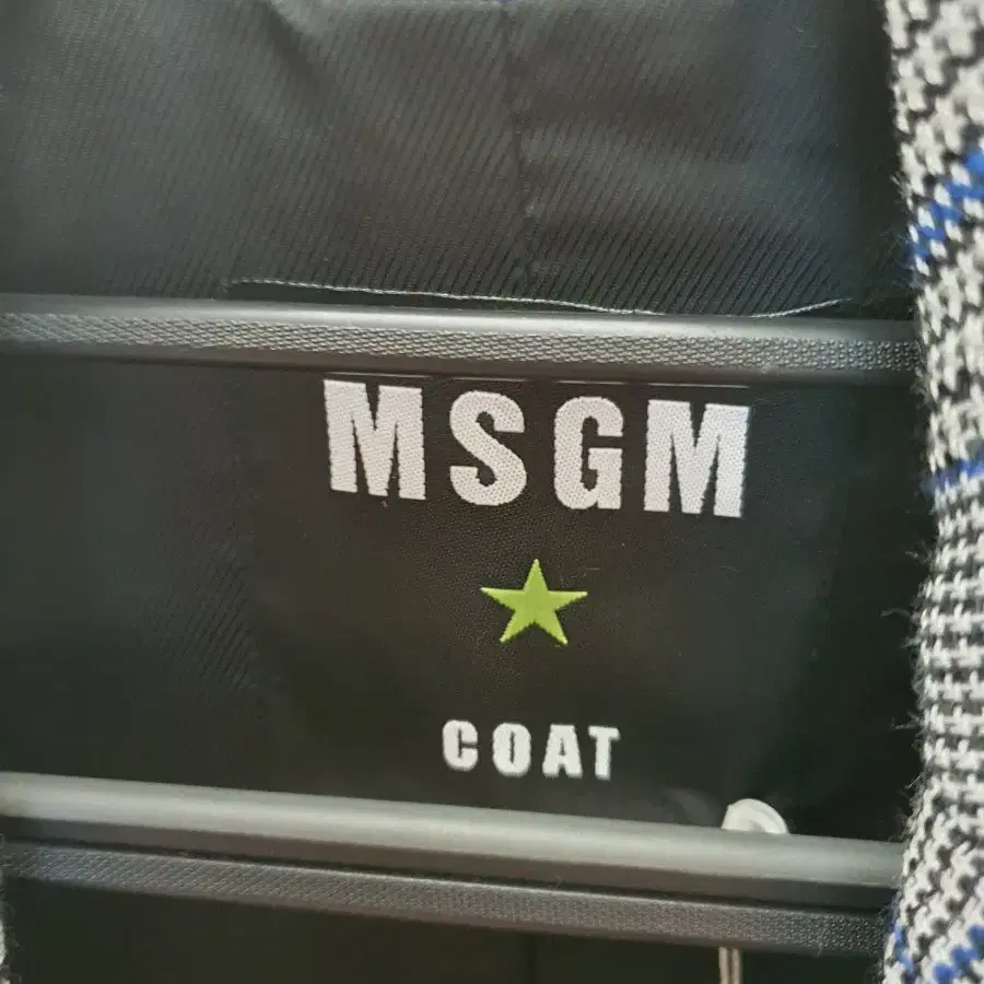 (새상품)MSGM 프린스오브웨일즈 러플코트 55