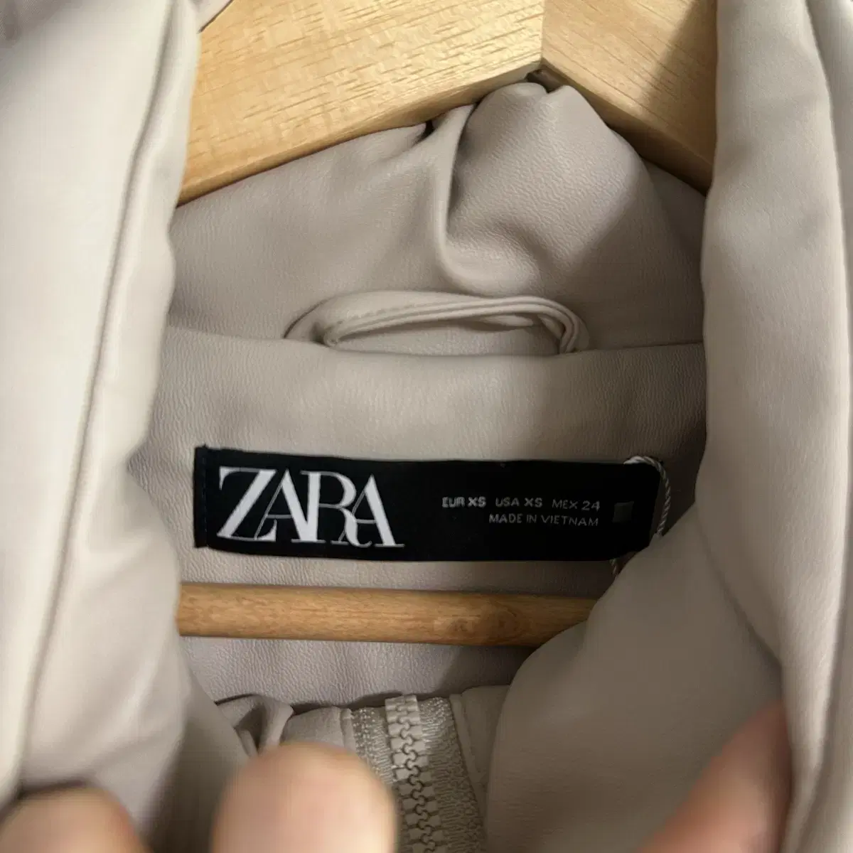 ZARA 자라 페이크 레더 크롭 숏 패딩