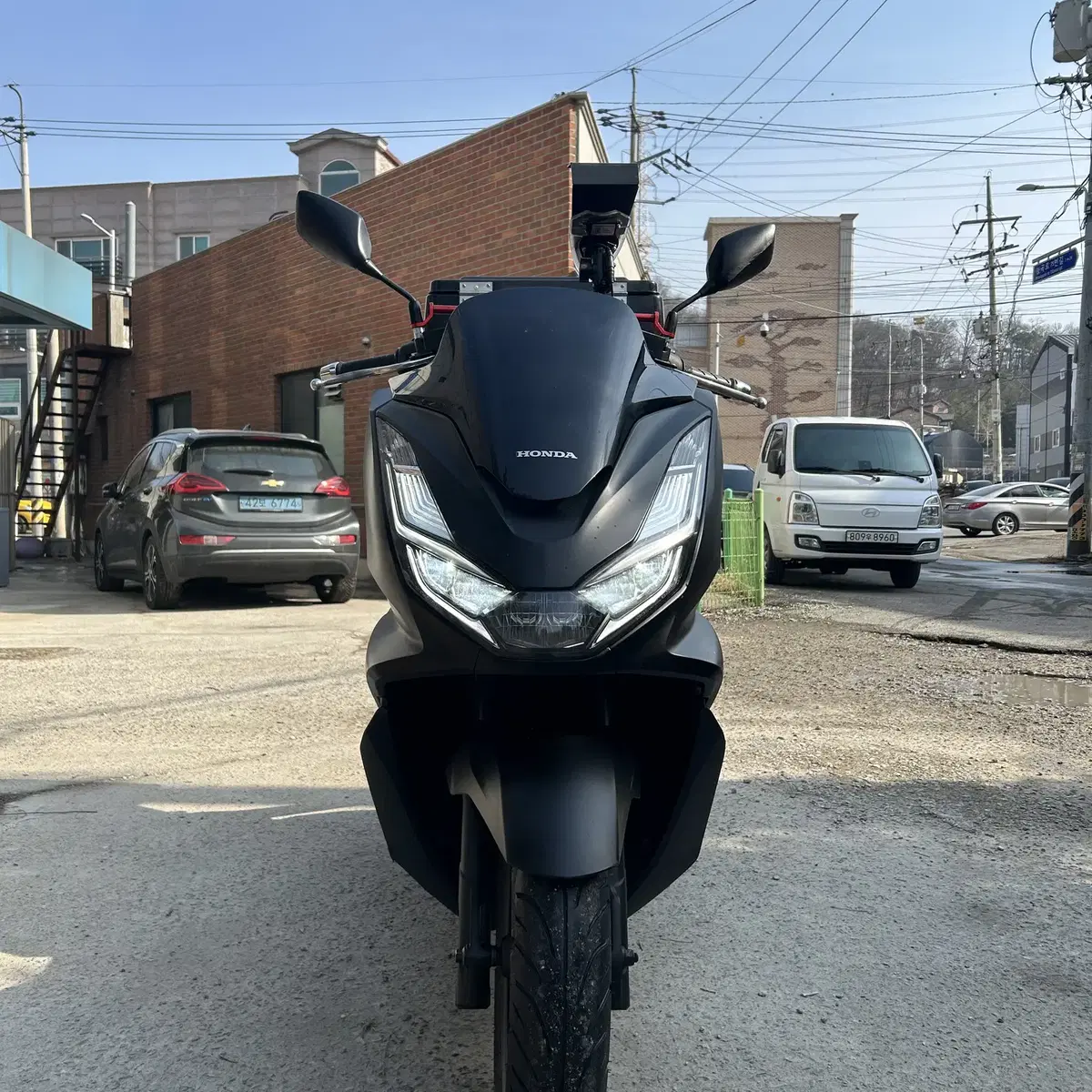 혼다 pcx125 24년 1만키로 배달셋팅완료 저렴하게 판매합니다 !