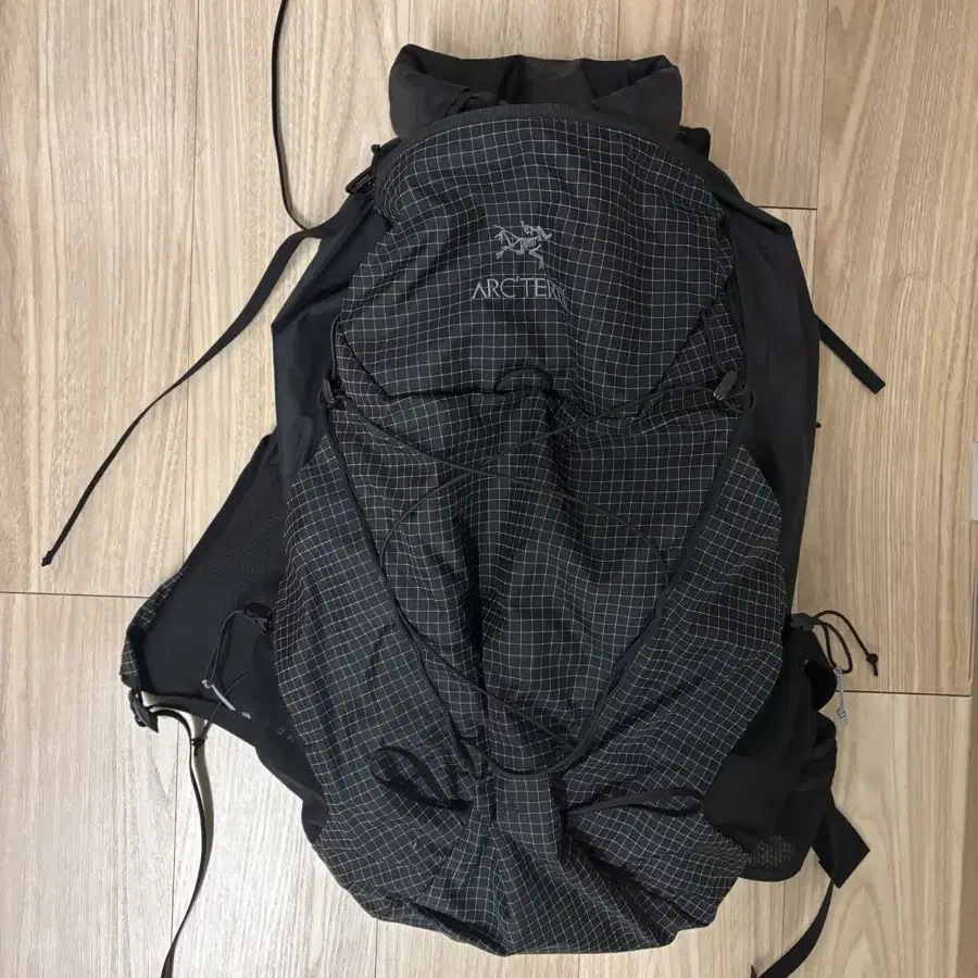 아크테릭스 ARCTERYX 에어리어스 35 백팩