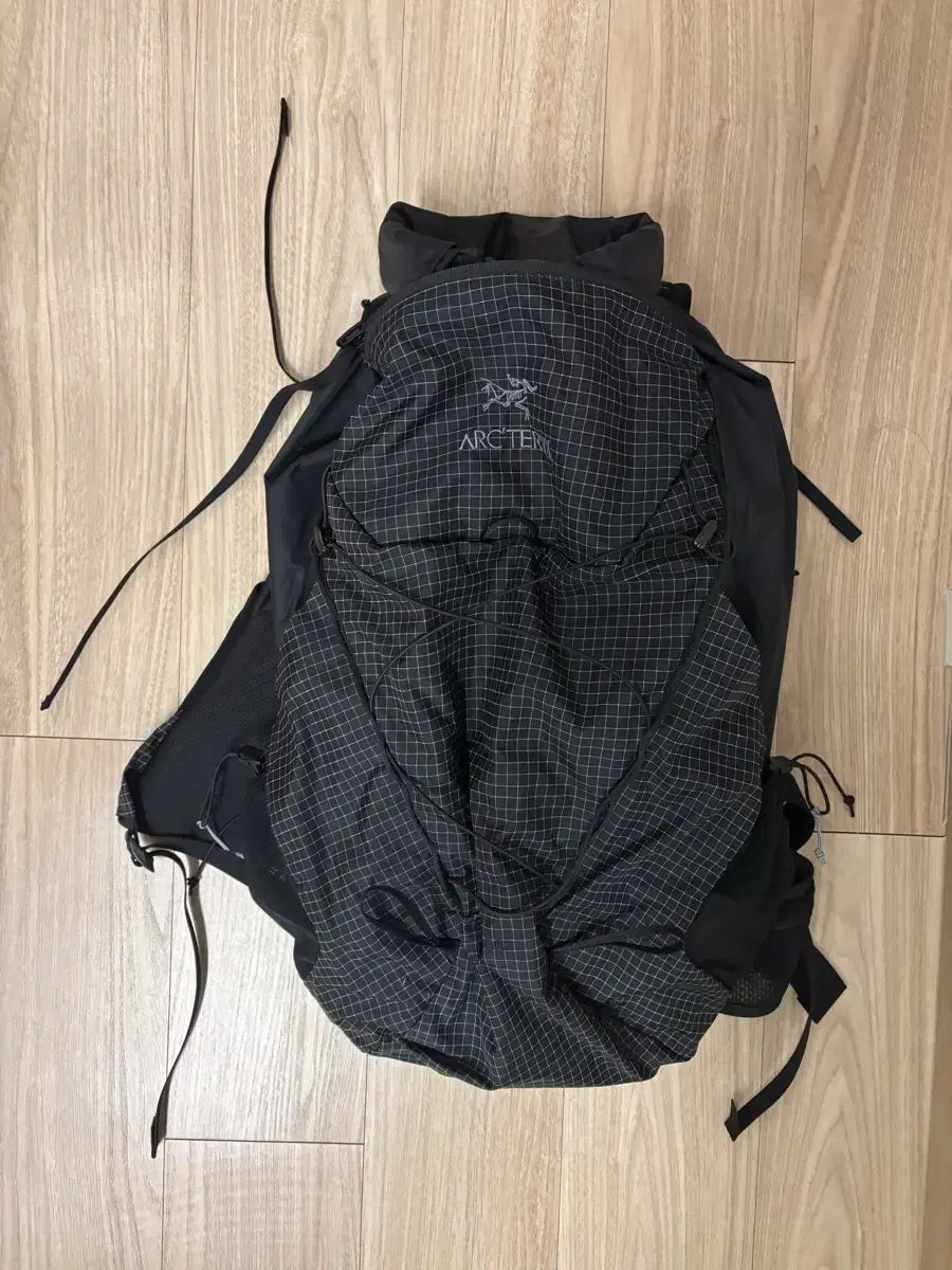 아크테릭스 ARCTERYX 에어리어스 35 백팩