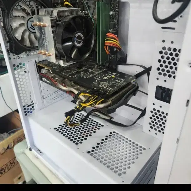 인텔 i5-9500 램16g gtx-970