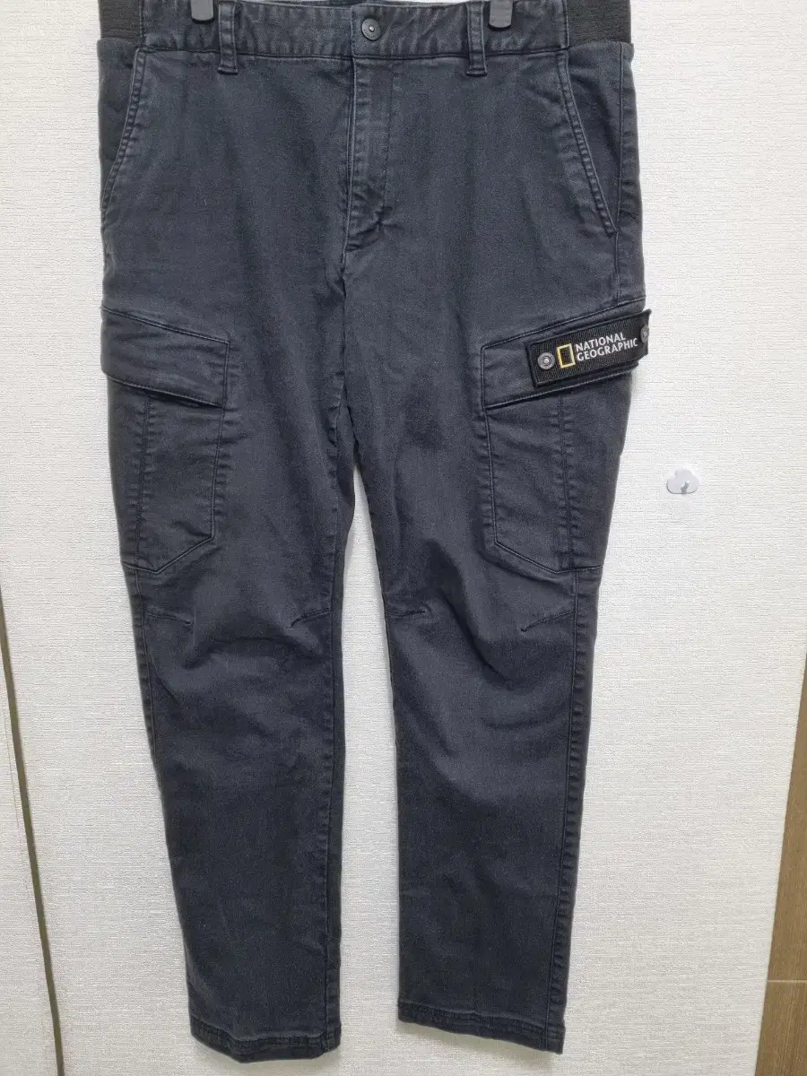 (34 recommendations) National Geographic Spandex Cargo Pants Black Waistband