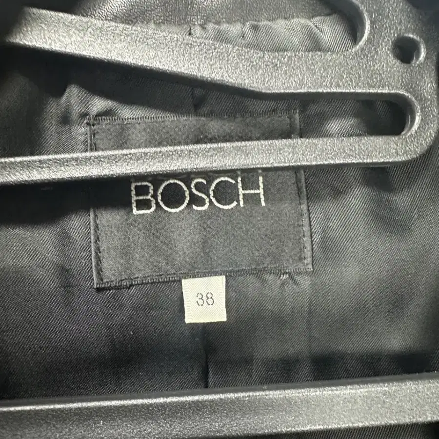 (38) BOSCH 일본 양가죽 크롭 자켓