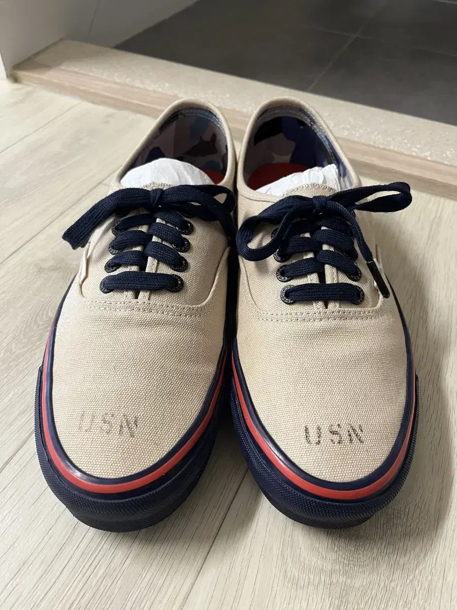 반스볼트X나이젤카본 어센틱 US10.5 285 vans vault