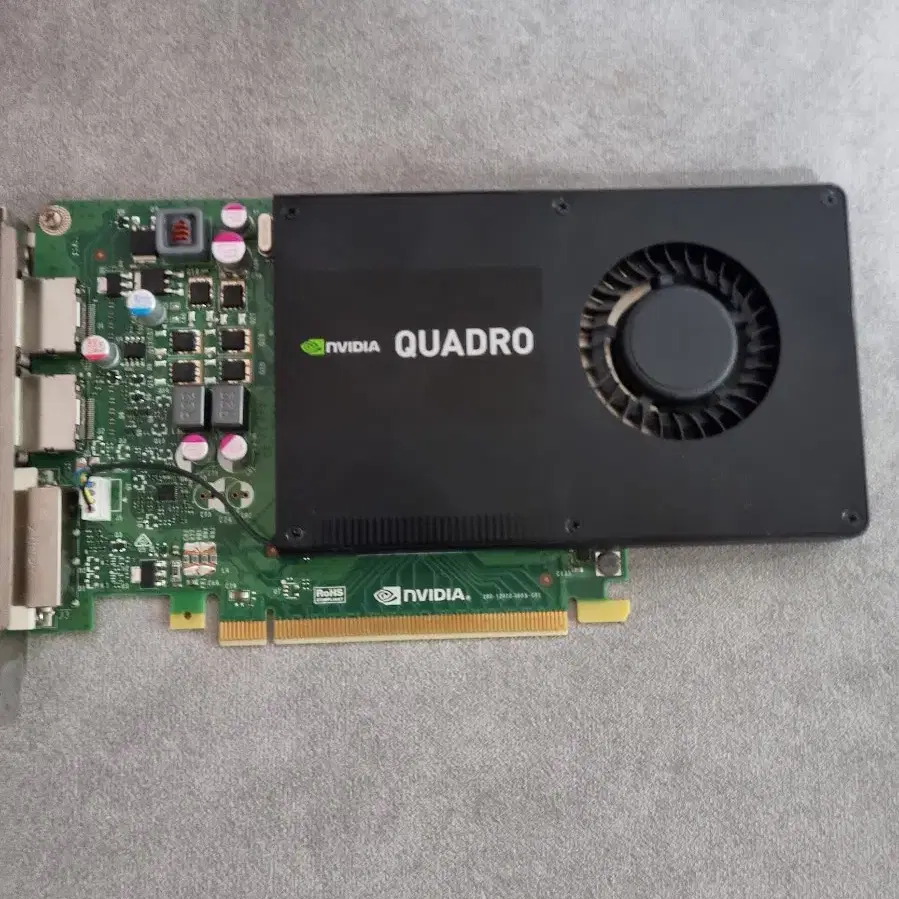 NVIDIA 쿼드로 K2000 그래픽카드